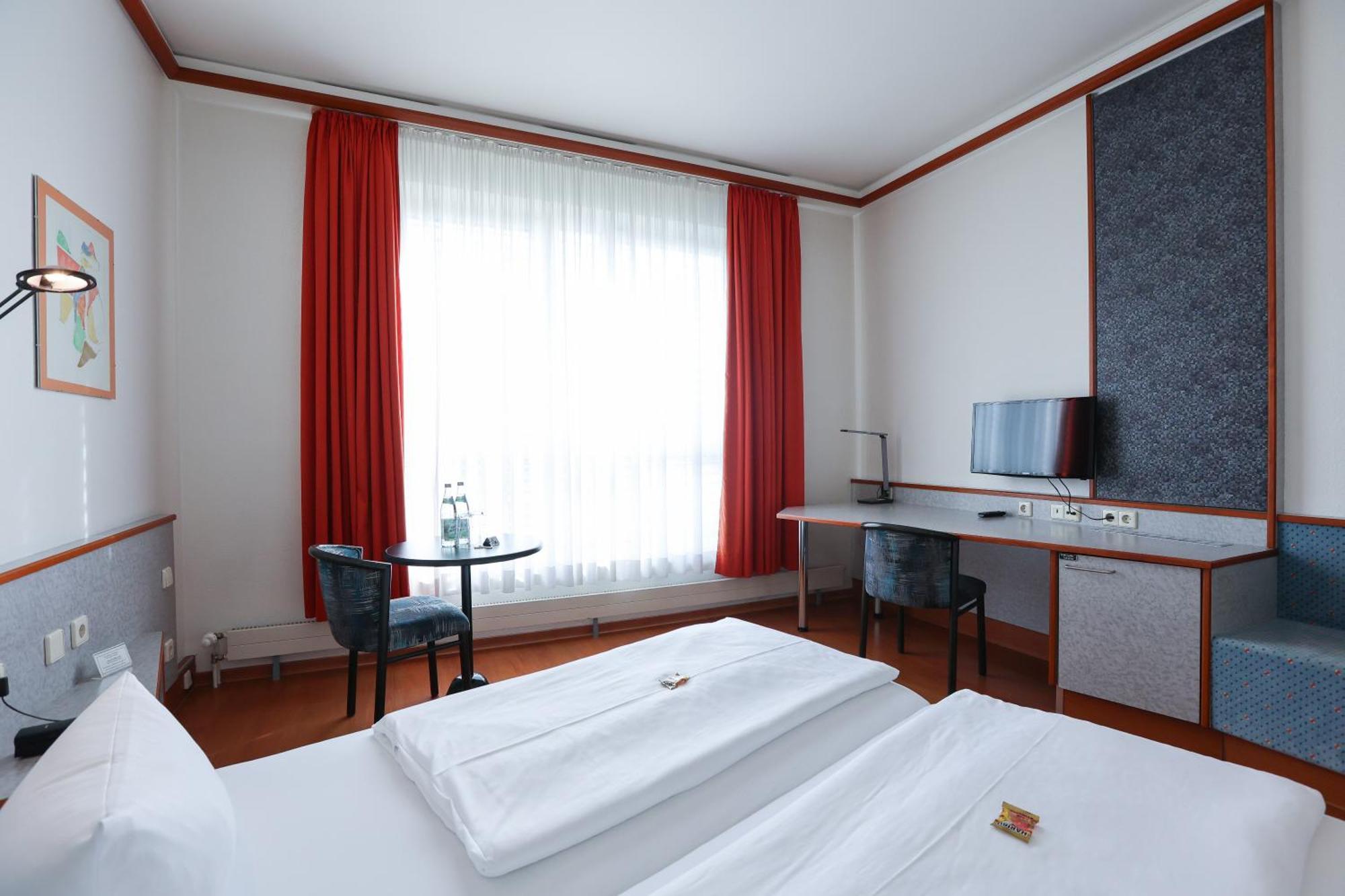 Hotel Blaubeurer Tor Ulm Exterior photo